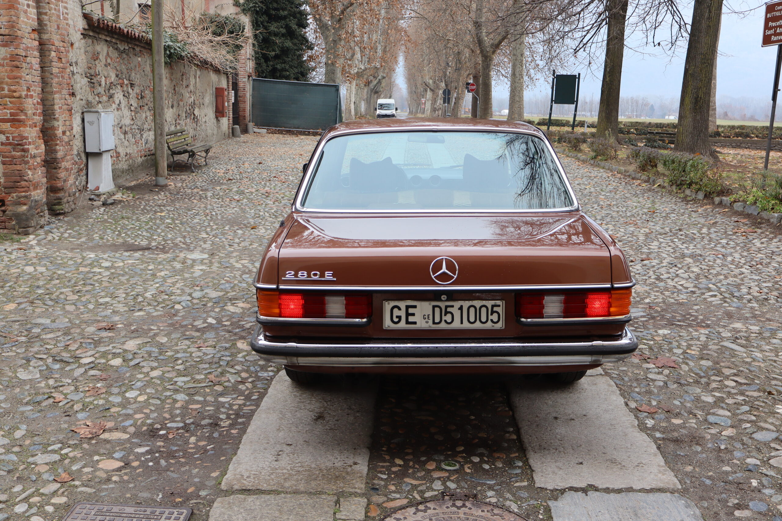 Mercedes 280 E W123 Anno 1976 colore Milan Brown e interno Velluto Brazil Fantastica!!Rara!! - immagine 58