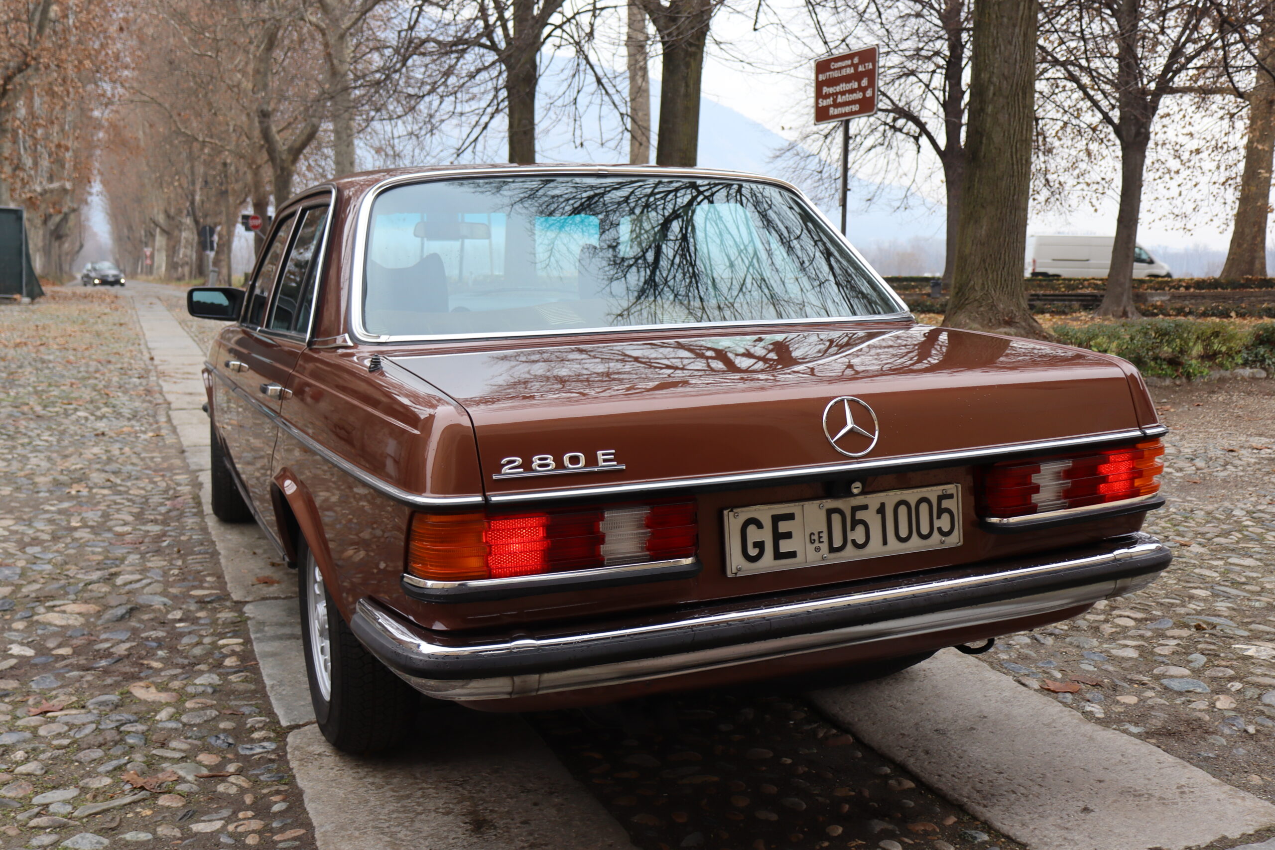 Mercedes 280 E W123 Anno 1976 colore Milan Brown e interno Velluto Brazil Fantastica!!Rara!! - immagine 57