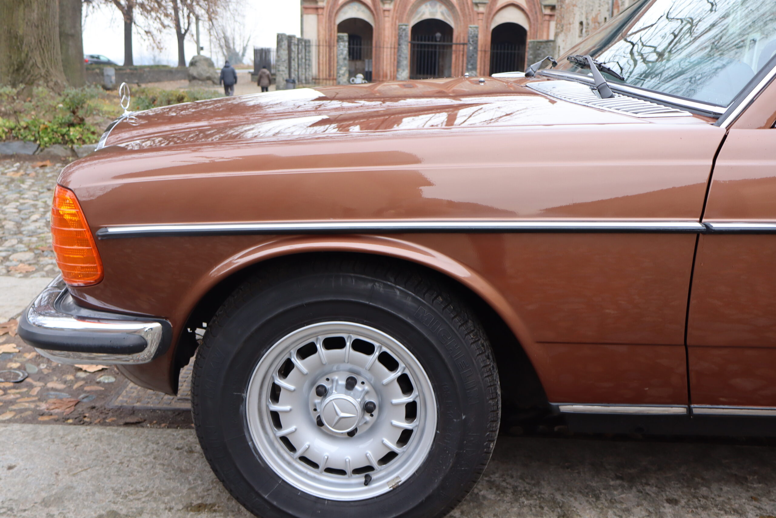 Mercedes 280 E W123 Anno 1976 colore Milan Brown e interno Velluto Brazil Fantastica!!Rara!! - immagine 56