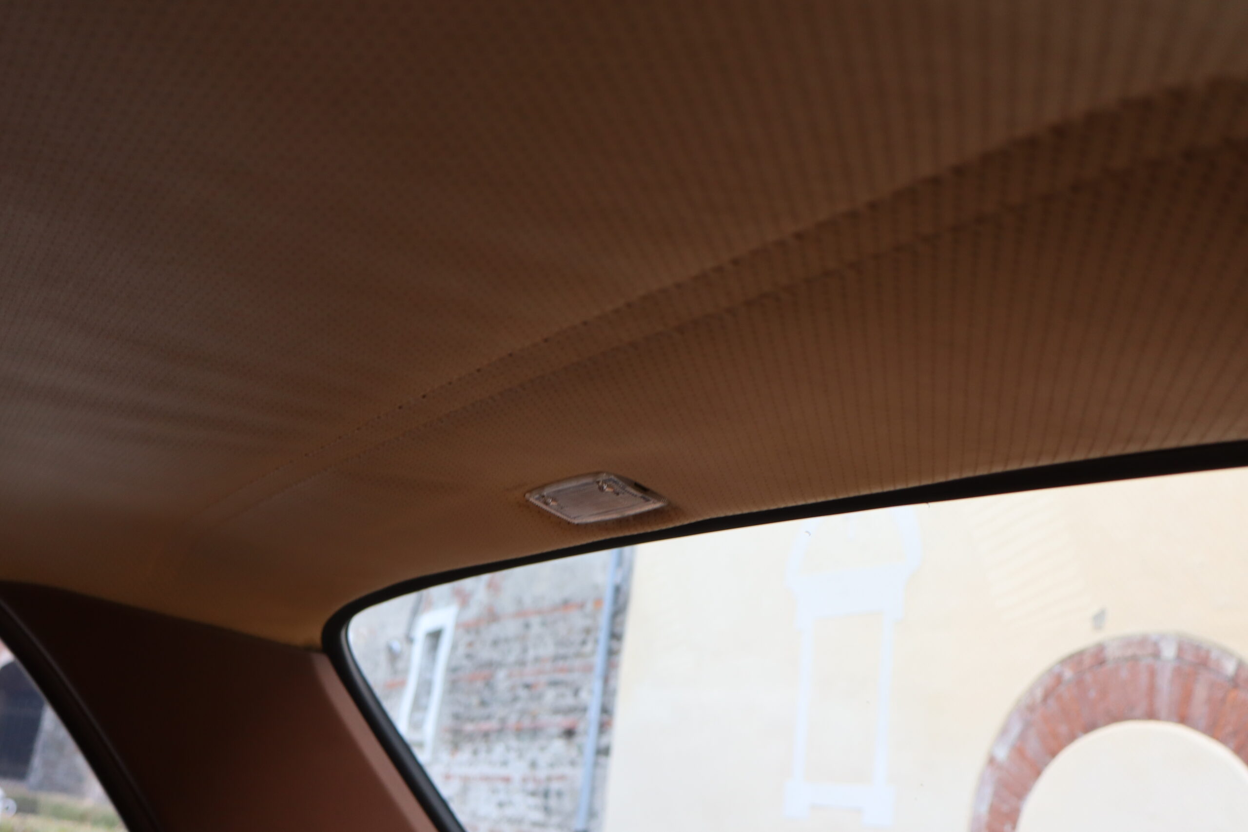 Mercedes 280 E W123 Anno 1976 colore Milan Brown e interno Velluto Brazil Fantastica!!Rara!! - immagine 36