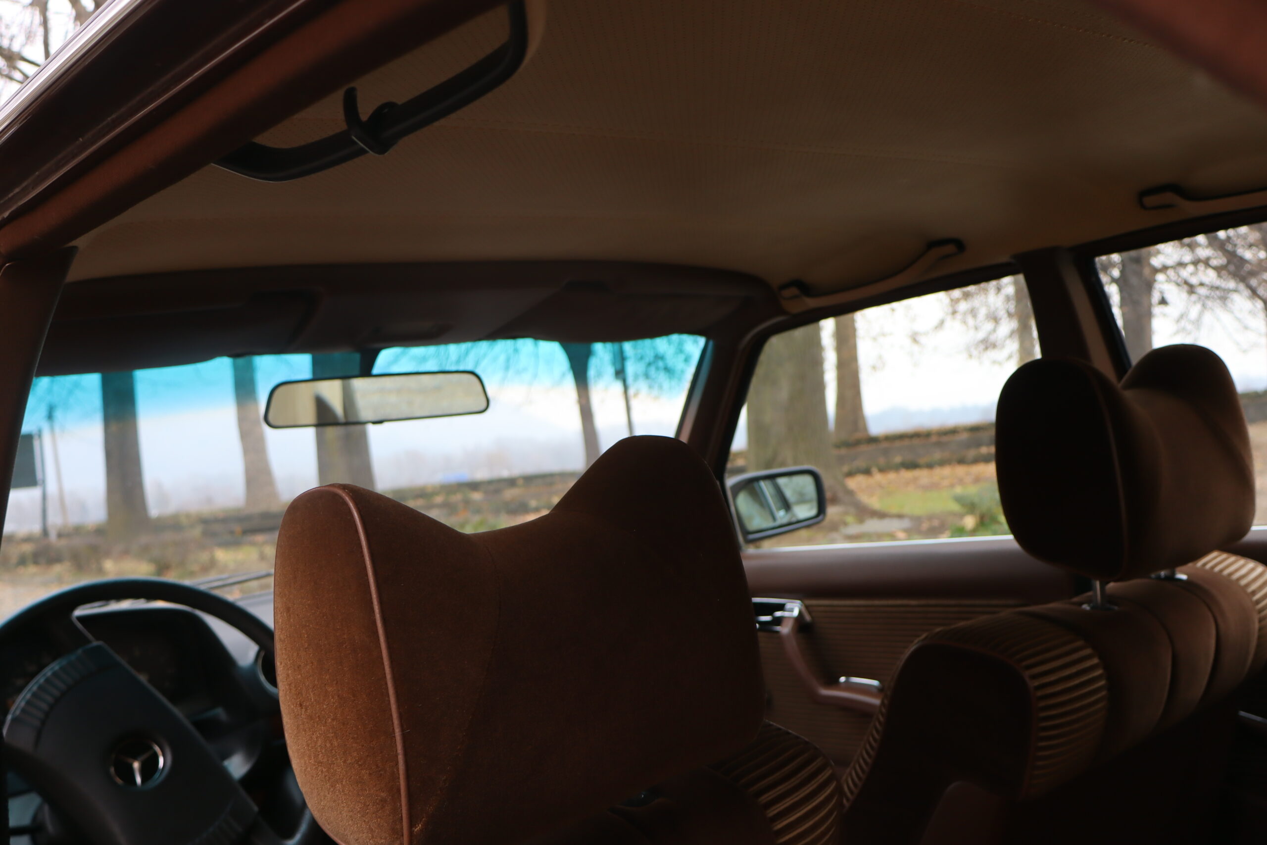 Mercedes 280 E W123 Anno 1976 colore Milan Brown e interno Velluto Brazil Fantastica!!Rara!! - immagine 35