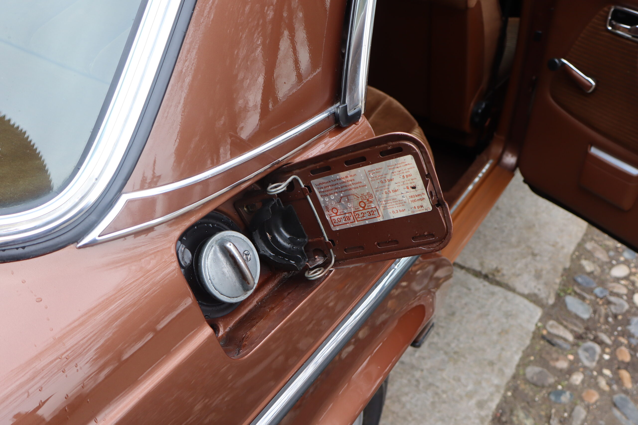 Mercedes 280 E W123 Anno 1976 colore Milan Brown e interno Velluto Brazil Fantastica!!Rara!! - immagine 30