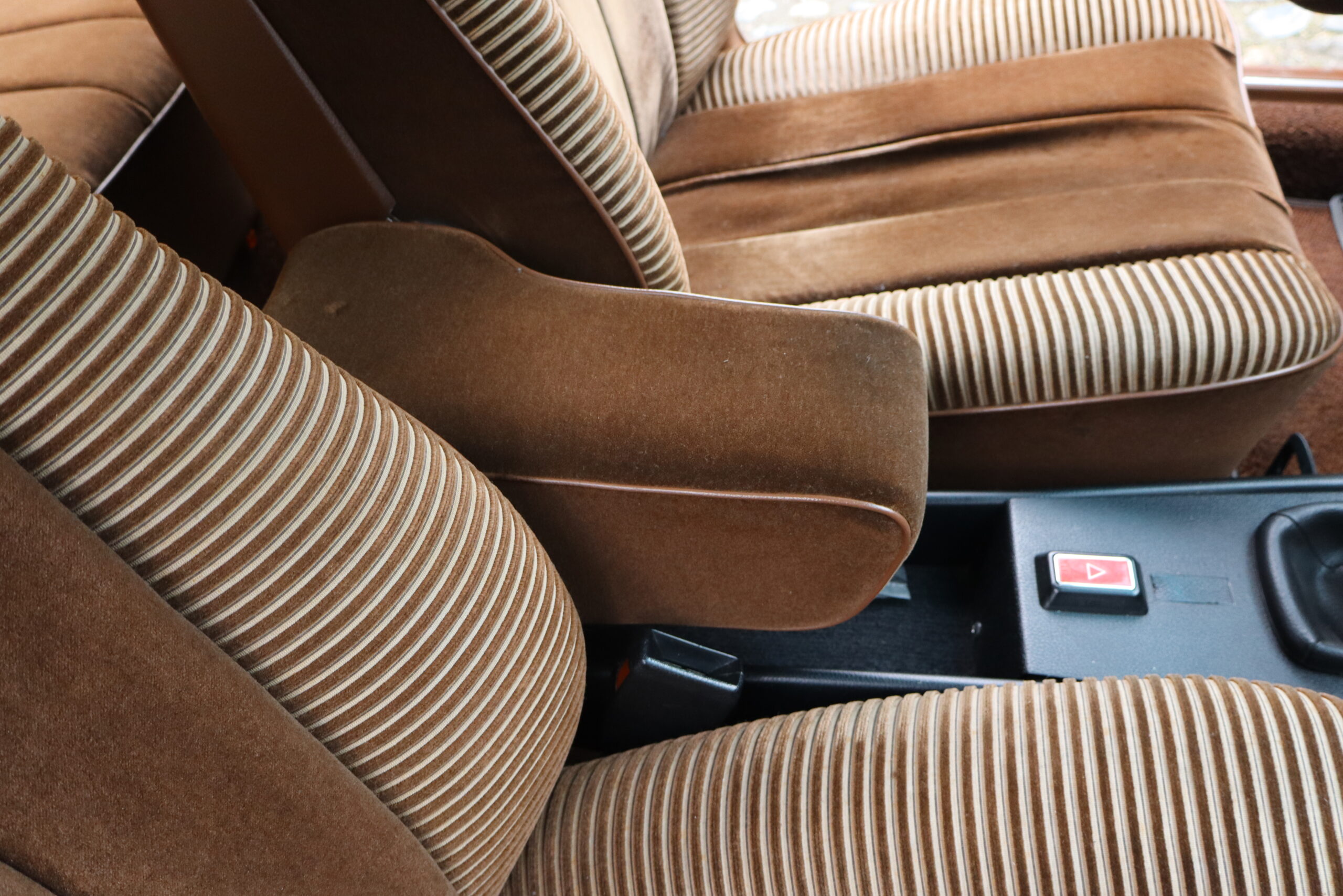 Mercedes 280 E W123 Anno 1976 colore Milan Brown e interno Velluto Brazil Fantastica!!Rara!! - immagine 26