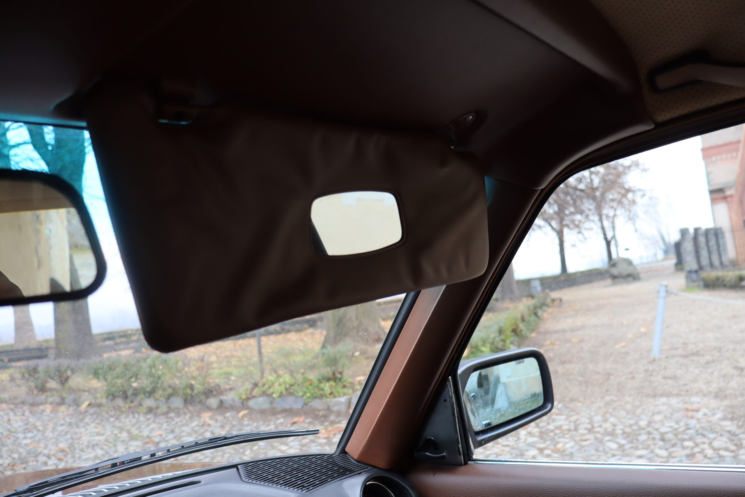 Mercedes 280 E W123 Anno 1976 colore Milan Brown e interno Velluto Brazil Fantastica!!Rara!! - immagine 8