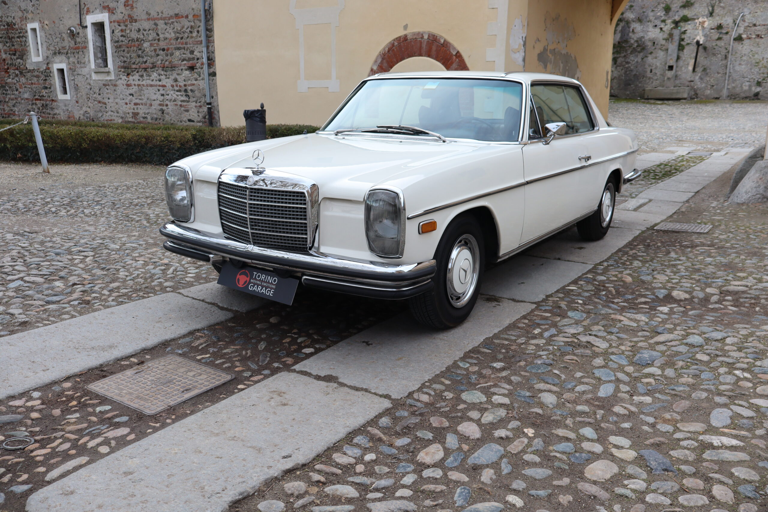 Mercedes 280 CE in condizioni spettacolari, libretto tagliandi ,Full Optional, introvabile cosi configurata! - immagine 10