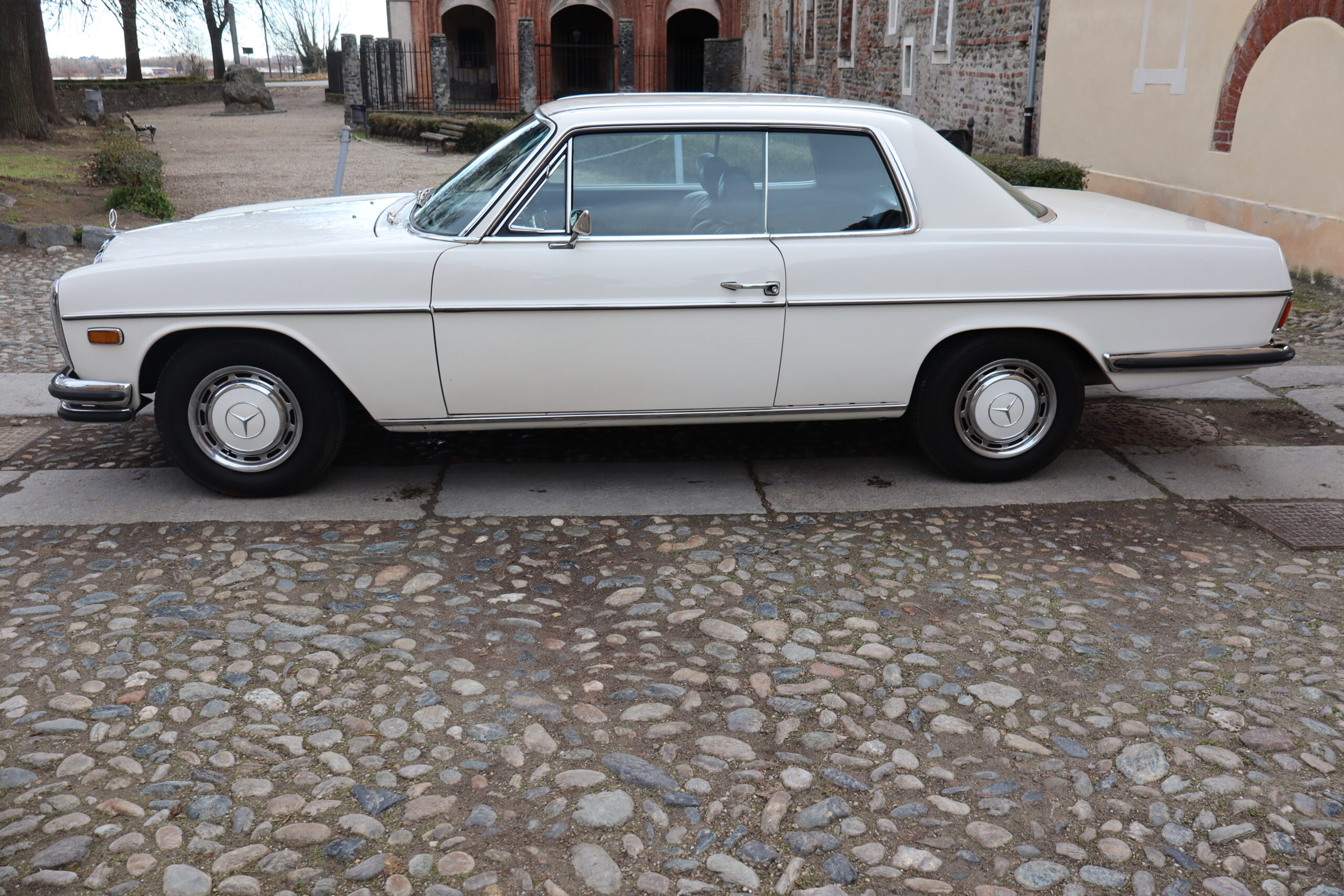 Mercedes 280 CE in condizioni spettacolari, libretto tagliandi ,Full Optional, introvabile cosi configurata! - immagine 16