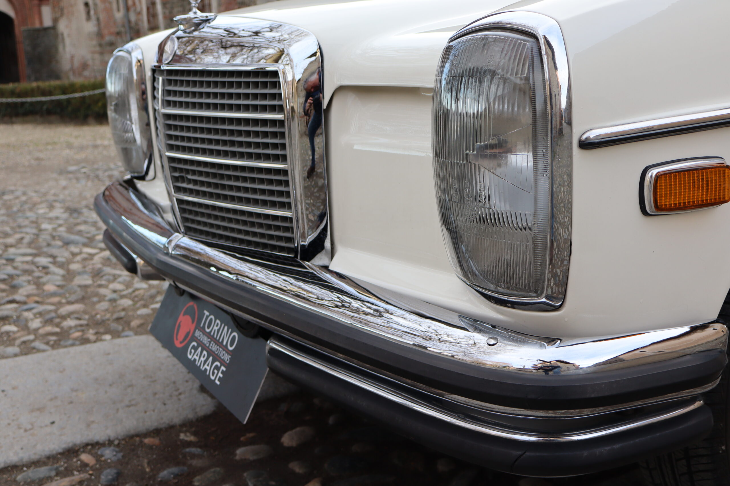 Mercedes 280 CE in condizioni spettacolari, libretto tagliandi ,Full Optional, introvabile cosi configurata! - immagine 46