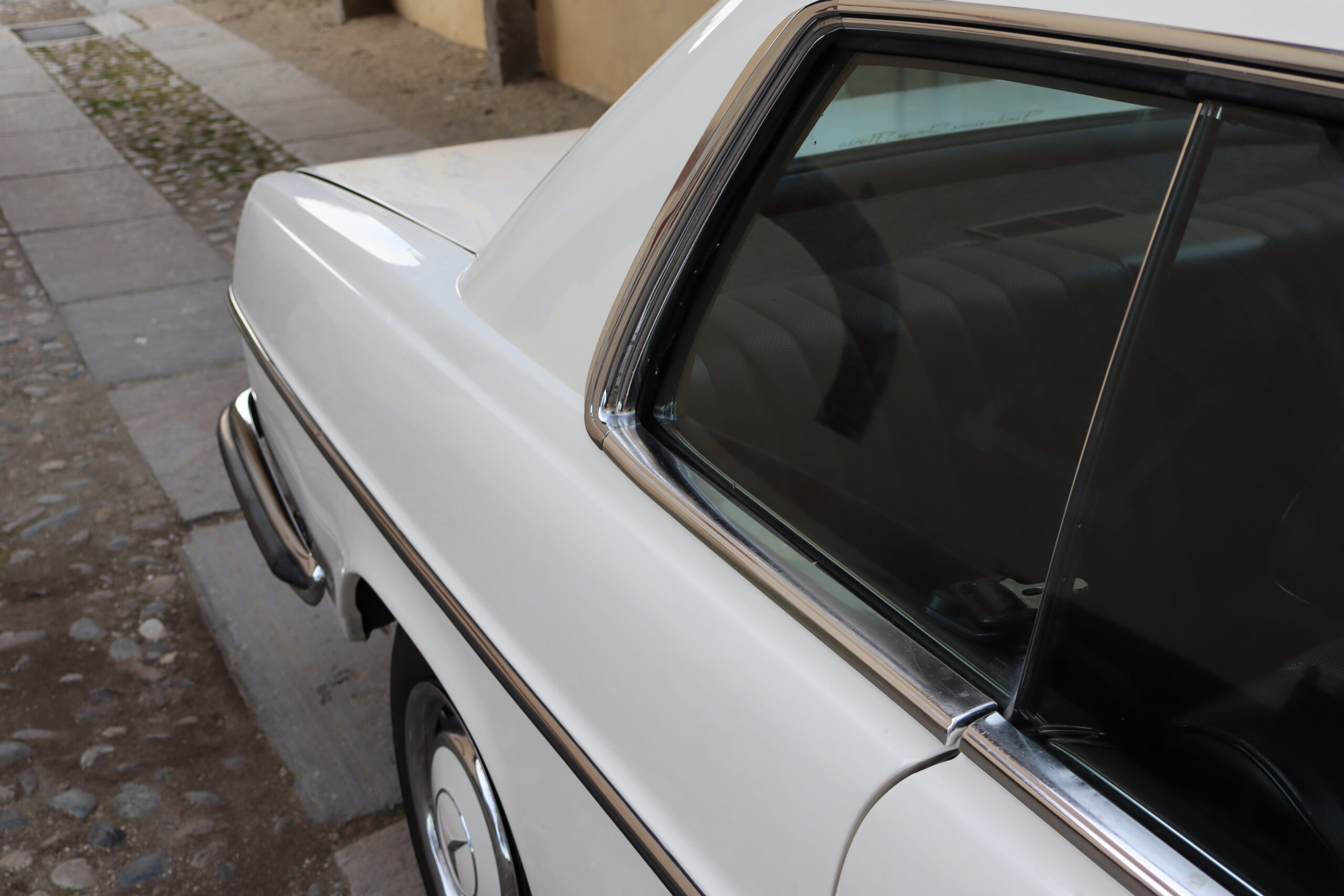 Mercedes 280 CE in condizioni spettacolari, libretto tagliandi ,Full Optional, introvabile cosi configurata! - immagine 54