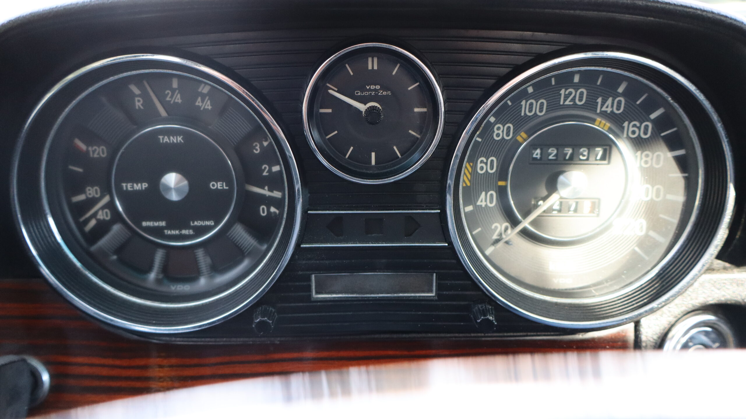 Mercedes 280 CE in condizioni spettacolari, libretto tagliandi ,Full Optional, introvabile cosi configurata! - immagine 57