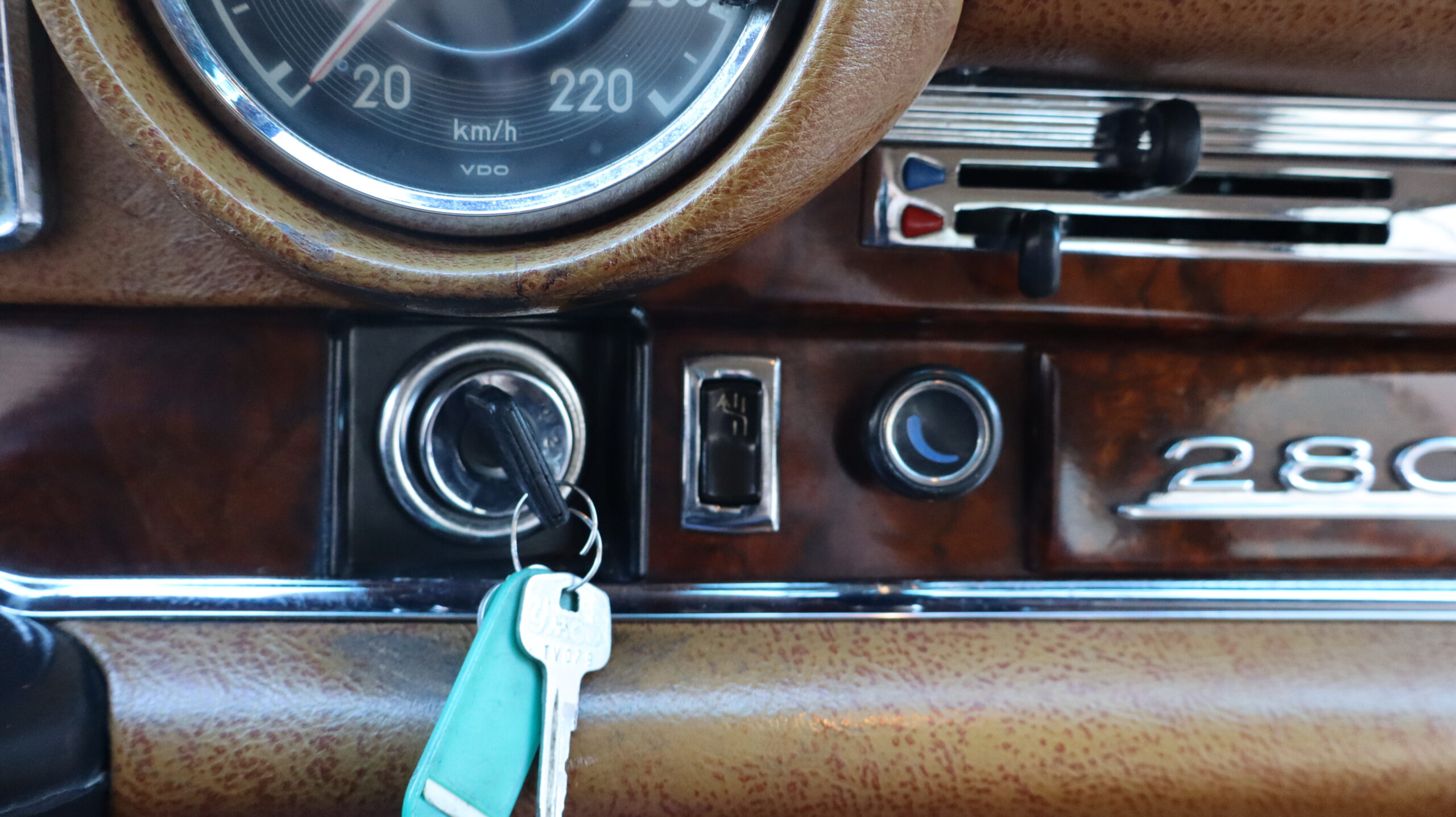 Mercedes 280 SE Coupé W111 1968 Unica!! Unico Proprietario!! Introvabile in pari condizioni! Targa oro ASI - immagine 25