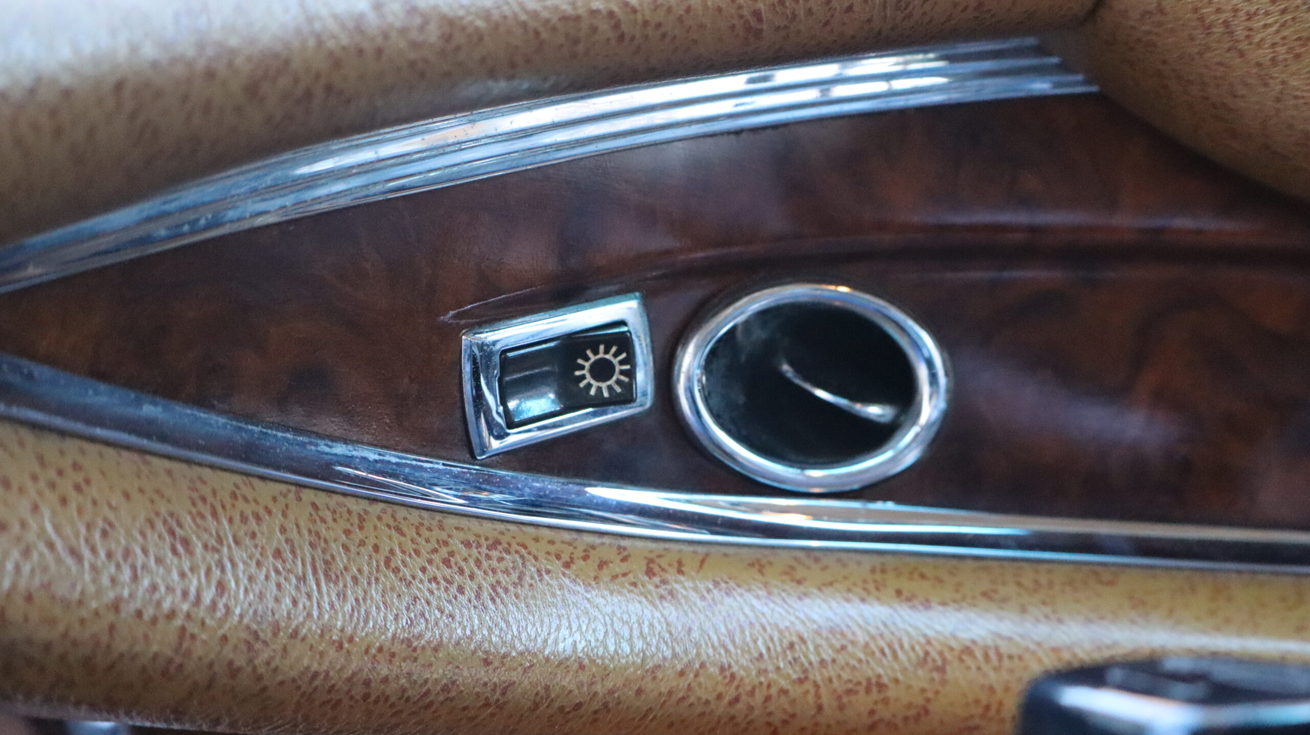 Mercedes 280 SE Coupé W111 1968 Unica!! Unico Proprietario!! Introvabile in pari condizioni! Targa oro ASI - immagine 27
