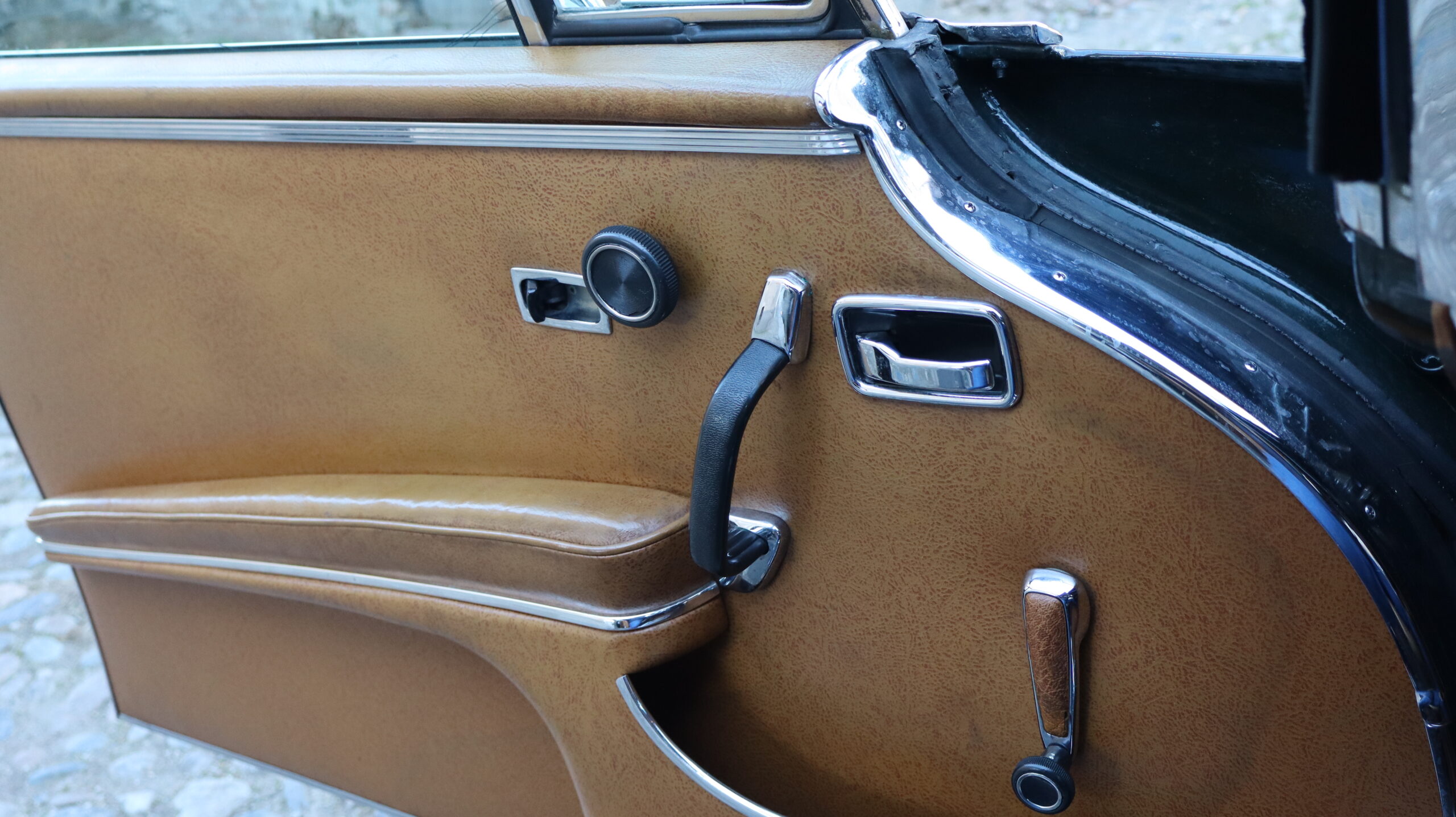 Mercedes 280 SE Coupé W111 1968 Unica!! Unico Proprietario!! Introvabile in pari condizioni! Targa oro ASI - immagine 28