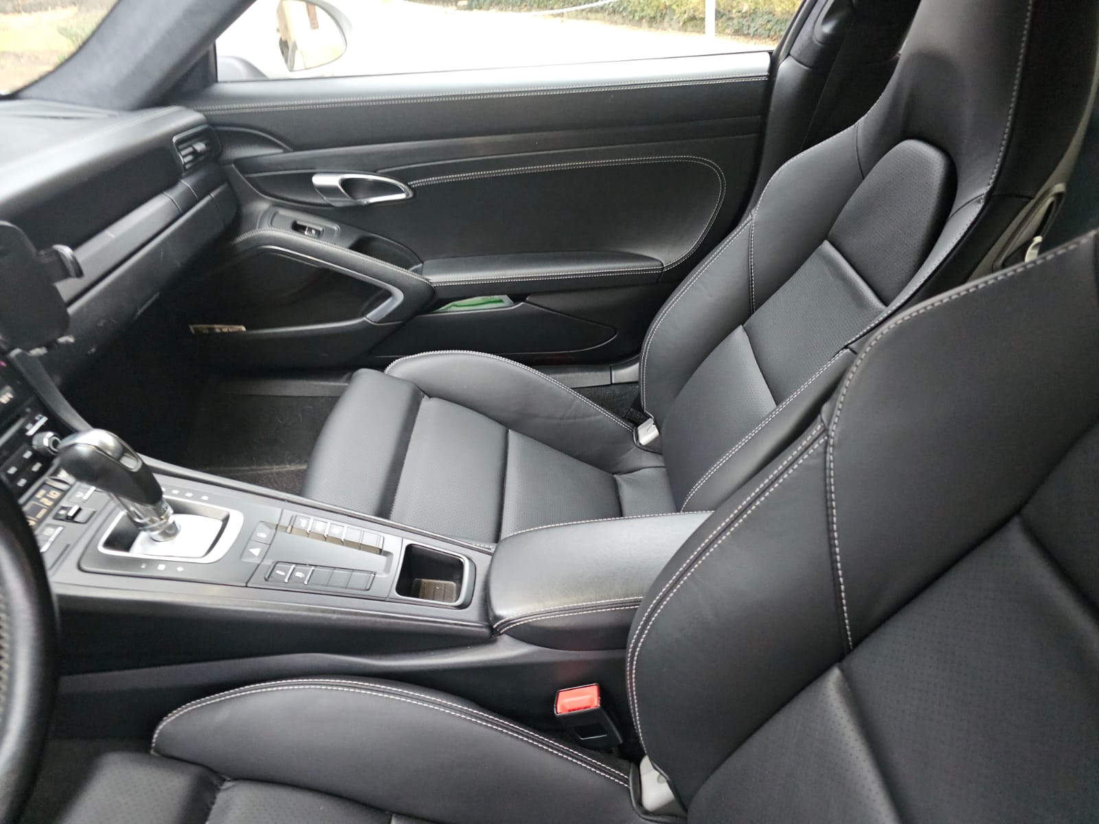 Porsche 911 Carrera 4 GTS anno 2018 - immagine 9